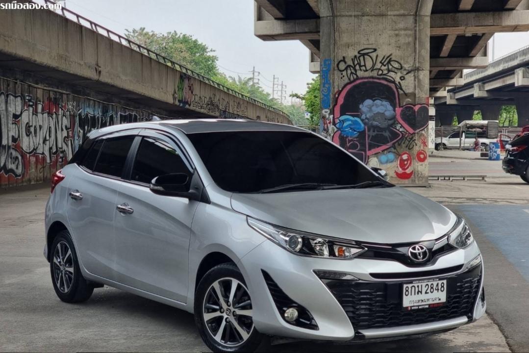 Toyota Yaris 1.2G Plus เบนซิน AT  ปี 2019 สีขาว