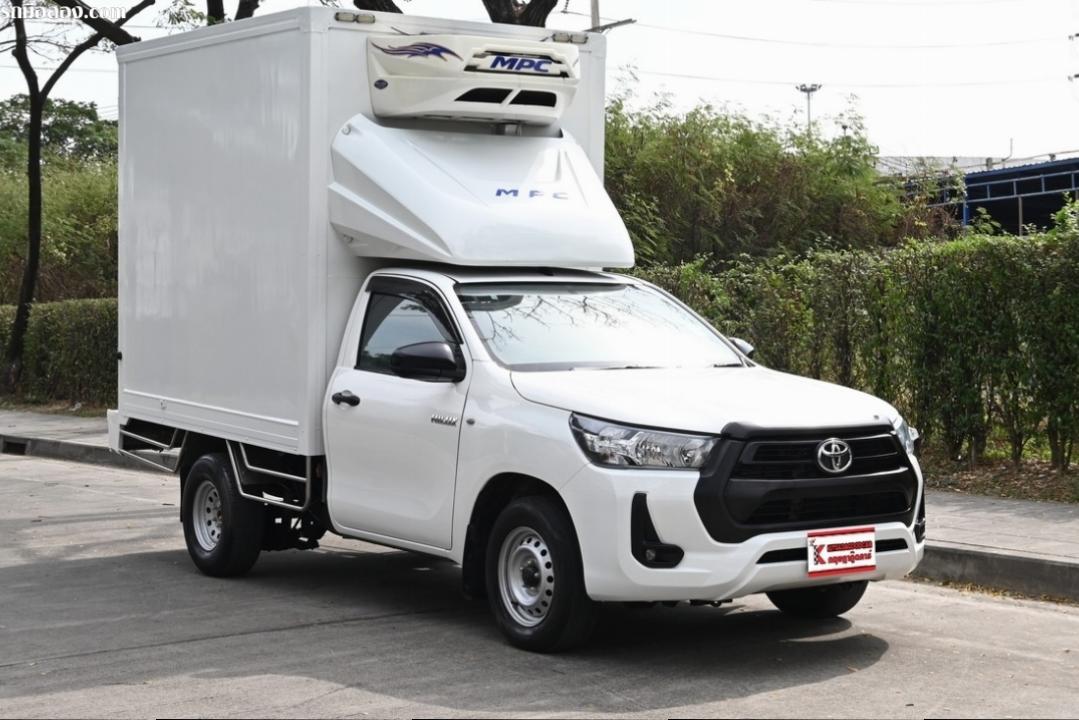 Toyota Revo 2.4 Entry 2020