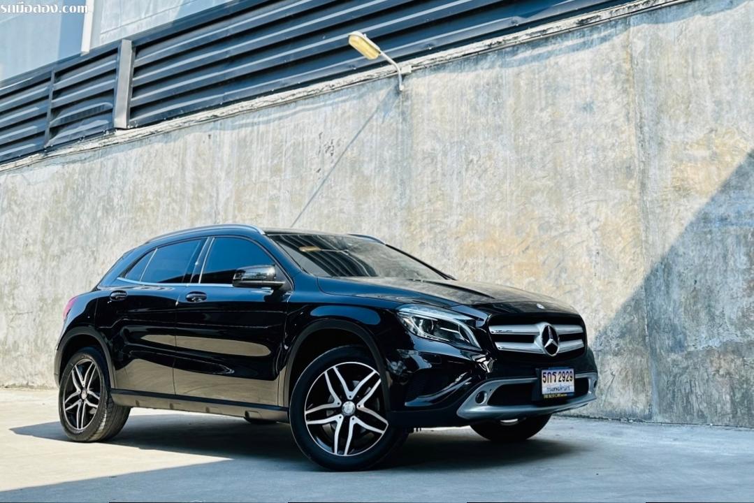 MERCEDES BENZ GLA200 URBAN ปี 2017