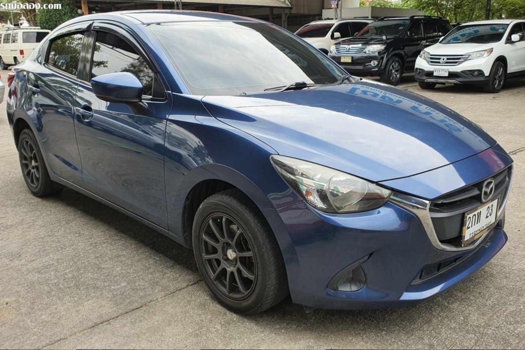 2017 Mazda 2 1.5 ดีเซล –AT สีน้ำเงิน