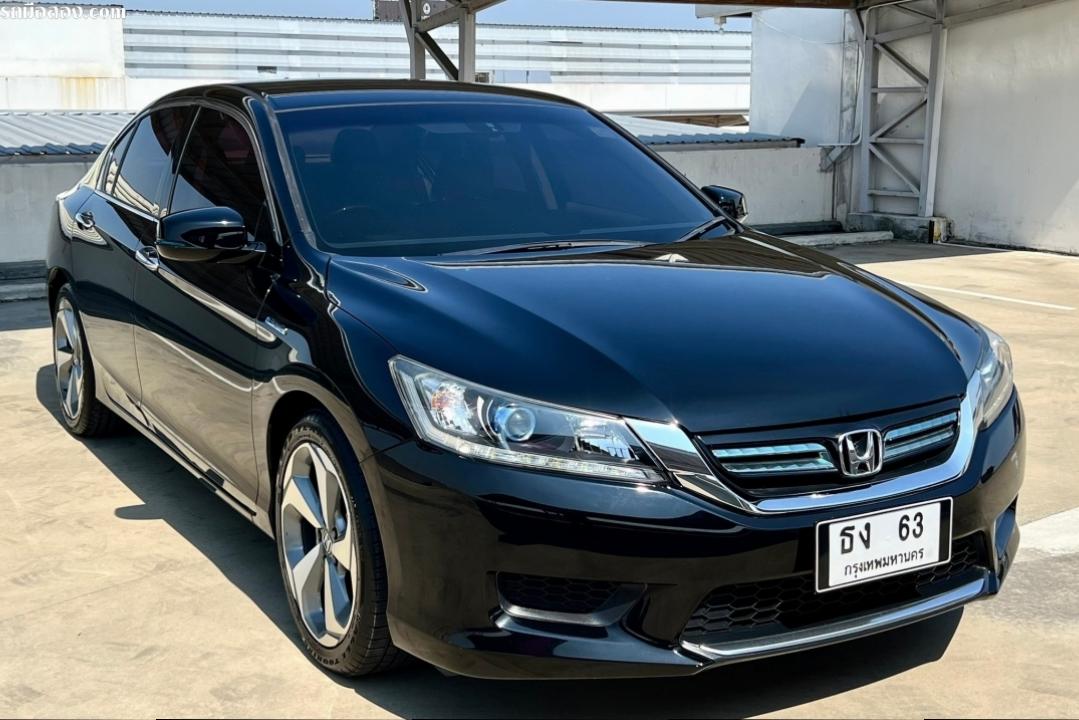 HONDA ACCORD 2.0 HYBRID ปี2015 จด2017 สีดำ 