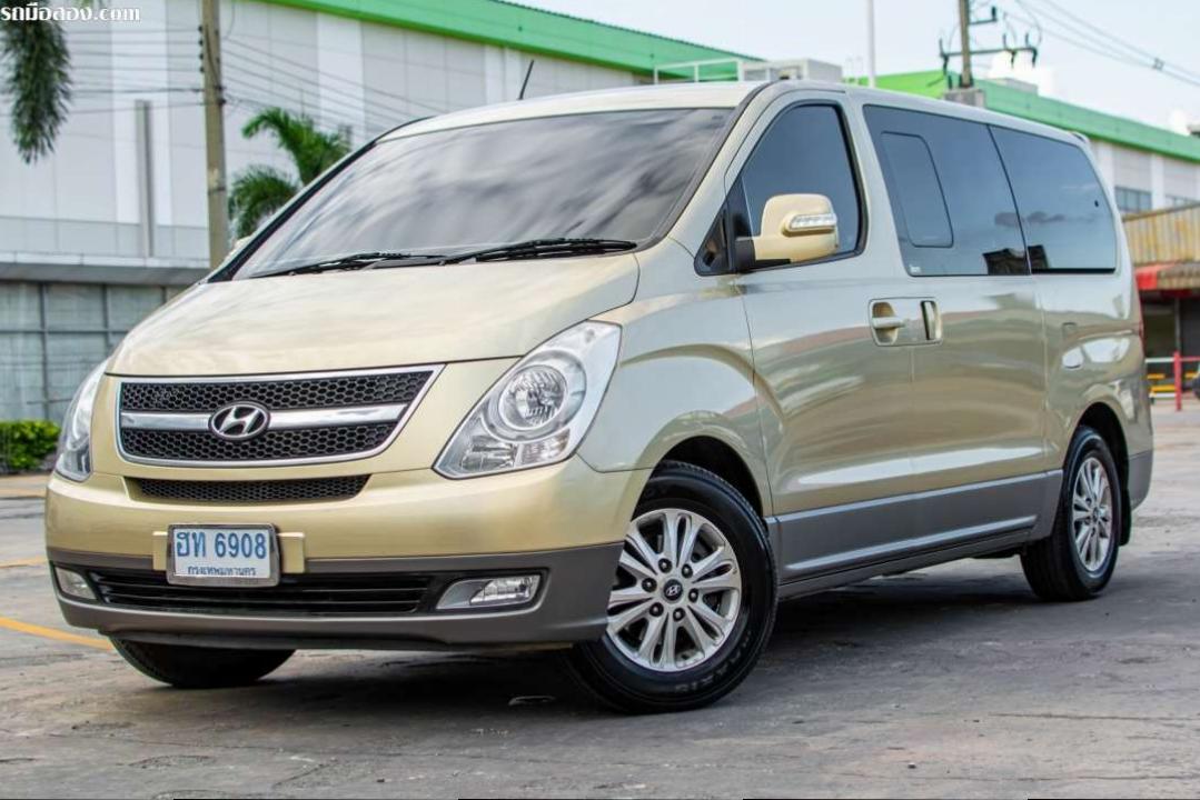 HYUNDAI H-1 MAESTRO DELUXE 2.5L ดีเซล รถบ้านสภาพดีเยี่ยมพร้อมใช้งาน