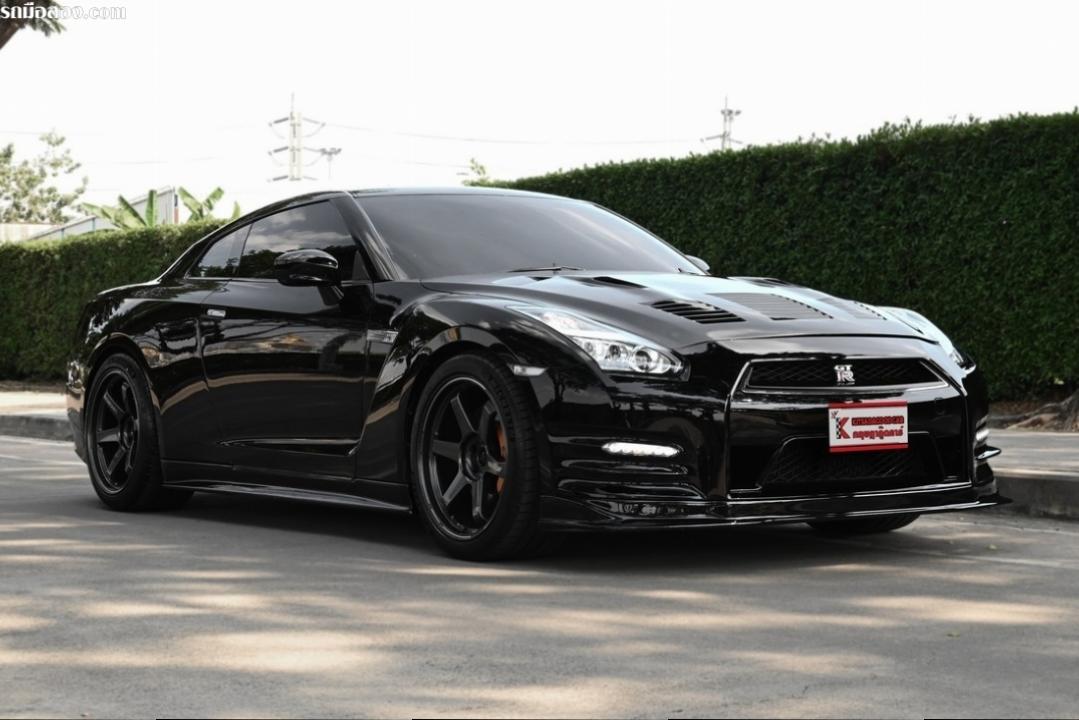 Nissan GT-R 3.8 R35 4WD Coupe 2011
