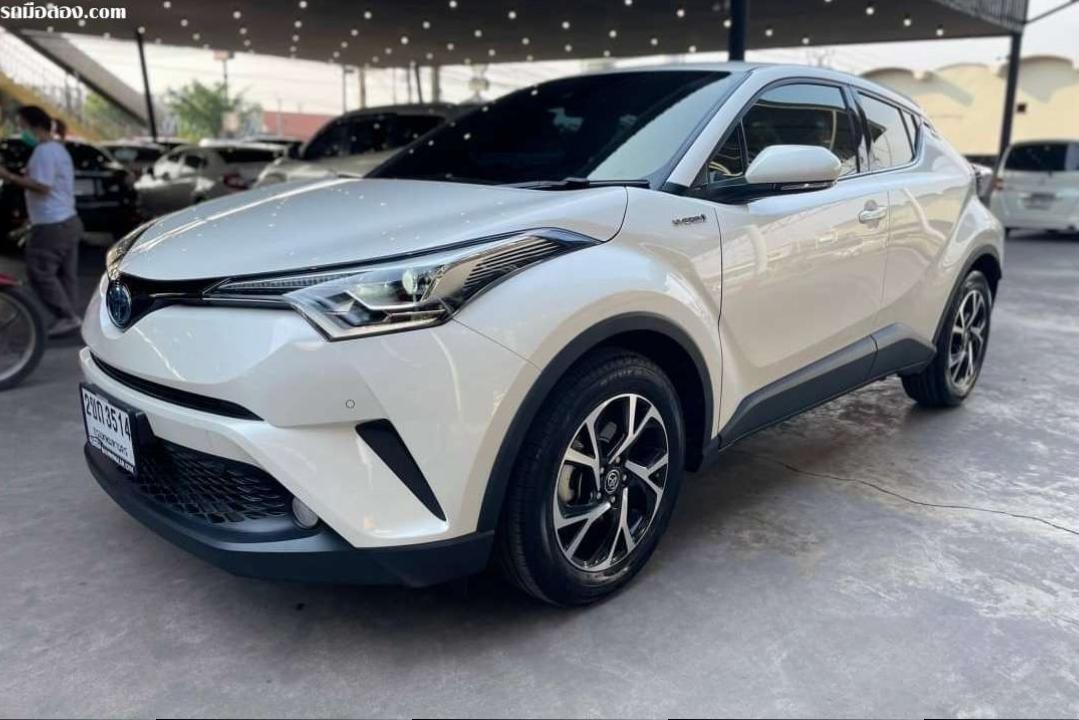 Toyota CHR 1.8 HV Hi Top 2019 สีขาว