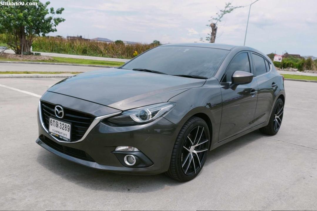 Mazda 3  Skyactive  5Dr 2.0  SP(Top) AUTO ปี 2015 รถพร้อมใช้ *ฟรีดาวน์*