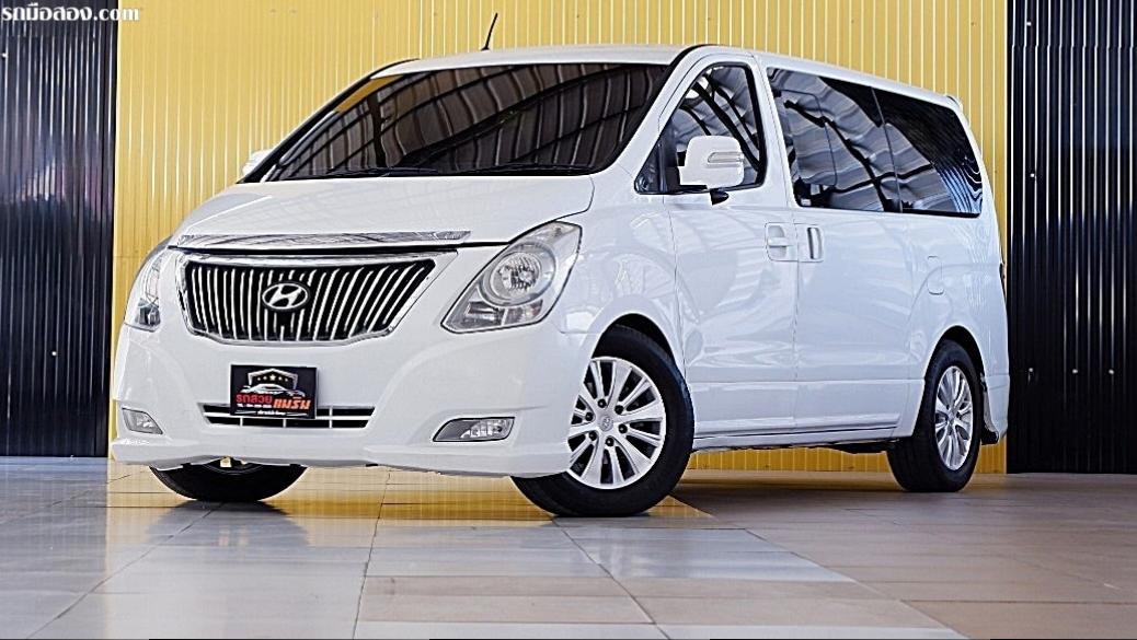 2012 Hyundai rand starex 2.5 vip wagon at สีขาว เกียร์อัตโนมัติ 5 สปีด