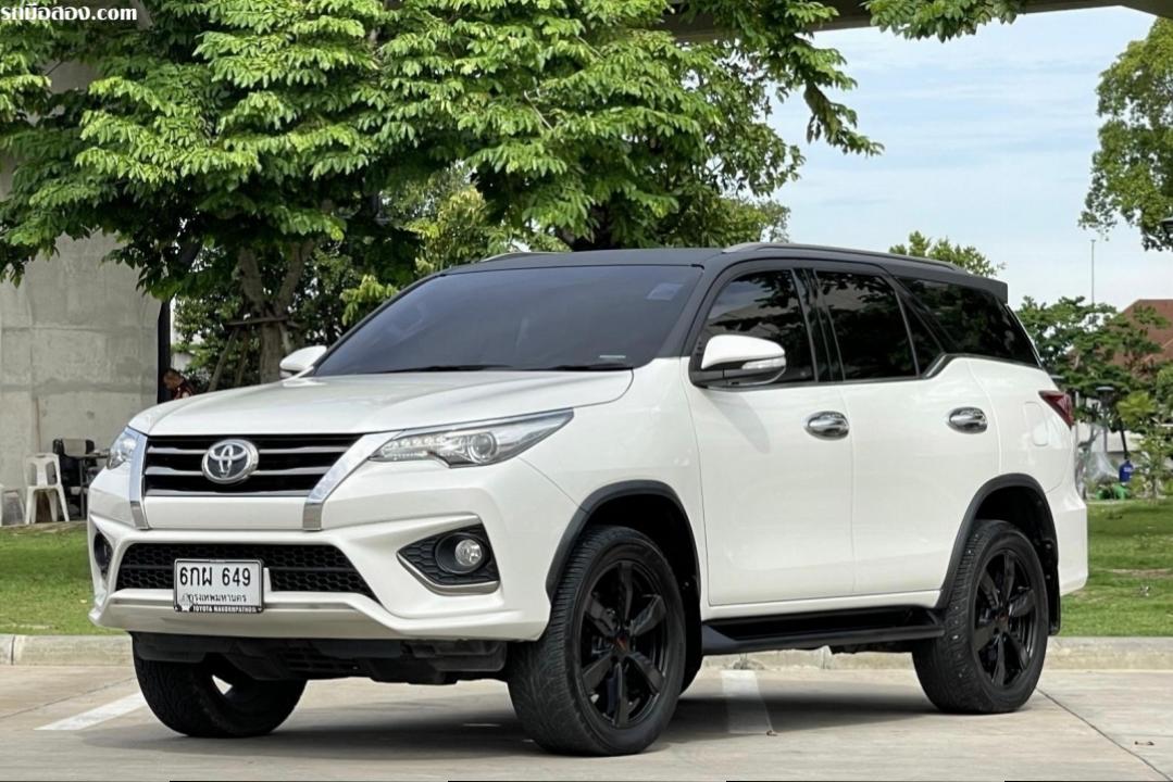 2016 TOYOTA FORTUNER 2.8 TRD SPORTIVO BLACK TOP 2WD 