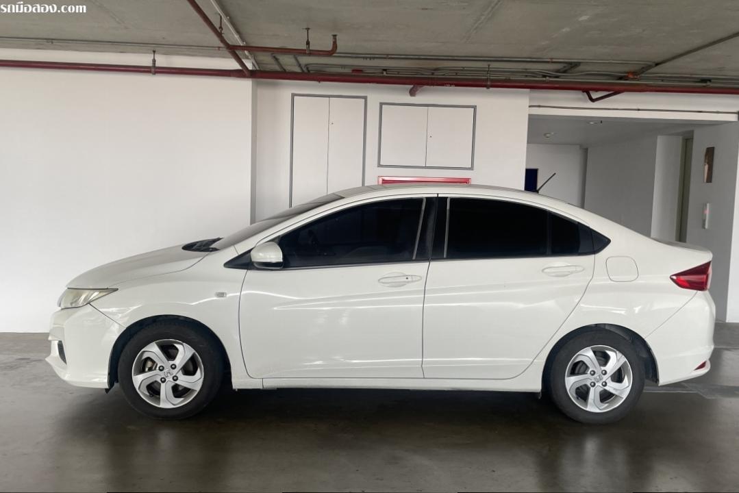 ขายรถฮอนด้า ซิตี้ รุ่น 1.5 V-iVTec ปี 2014 ออโต้ สีขาวมุก  ผู้หญิงขับ ใช้มื