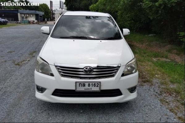TOYOTA INNOVA ปี2012 สีขาว