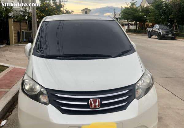 HONDA FREED ปี 2011