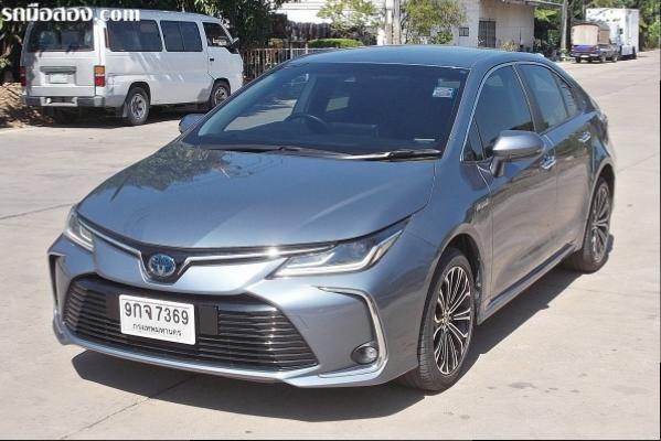 Toyota Altis Hybrid 1.8 HIGH ปี 2019