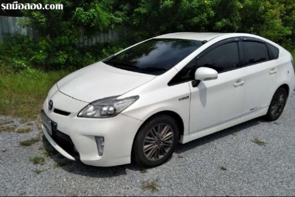 TOYOTA PRIUS ปี 2012