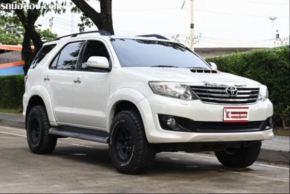 Toyota Fortuner 3.0 (ปี 2012) V 4WD SUV (3763)