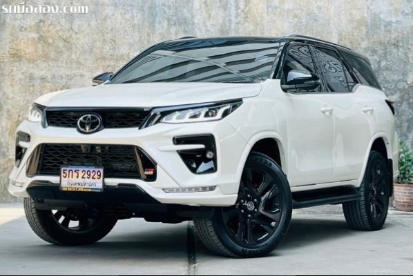 Toyota Fortuner 2.8 GR Sport AT 4WD ปี 2021
