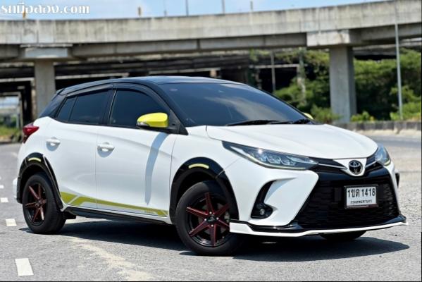 Toyota Yaris Sport Premium Black Roof ปี 2020
