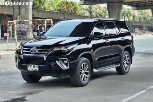 Toyota FORTUNER 2.8 V 4WD AT ปี 2022