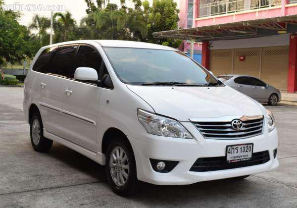 TOYOTA INNOVA ปี 2015