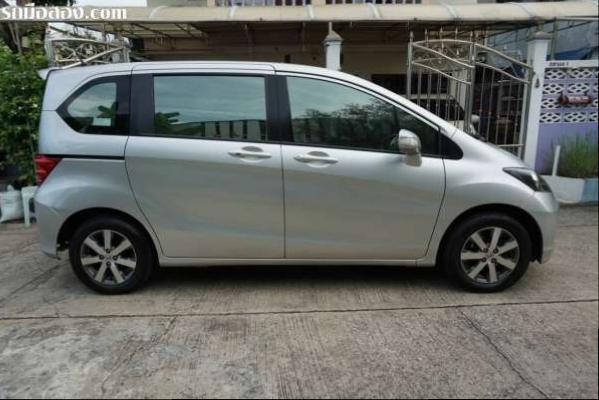 HONDA FREED ปี 2011