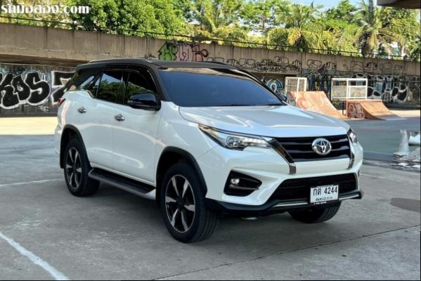 Toyota Fortuner 2.8 TRD AT ปี 2019 