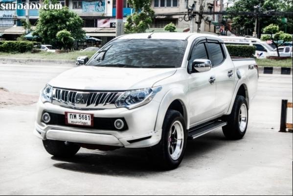 MITSUBISHI TRITON ปี 2015