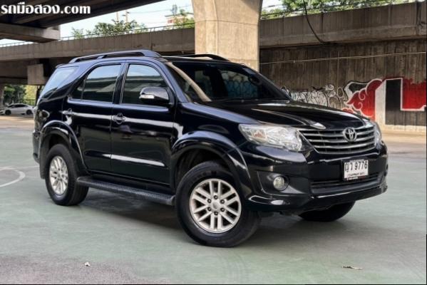 Toyota Fortuner 2.7 V Auto 2WD ปี 2011  