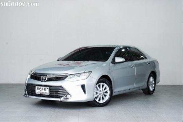 TOYOTA CAMRY 2.0 G AT ปี 2015 สีเทา