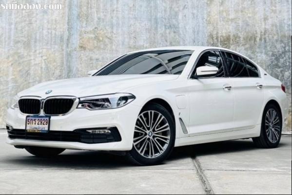 2019 BMW SERIES 5 530e Plug-in Hybrid highline (G30) รถสวยประวัติครบชัดเจน