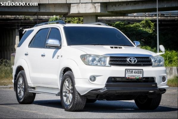 TOYOTA FORTUNER 3.0 V 4WD ปี2010