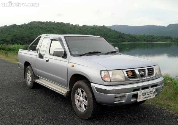 NISSAN FRONTIER ปี 2001